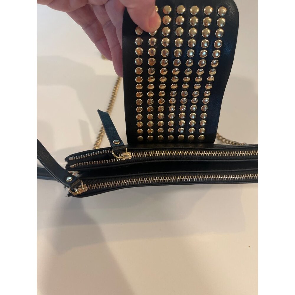 Black Olivia Miller Leather Studded Wristlet With Gold Chain Strap & Zipper Clos - Picture 6 of 10